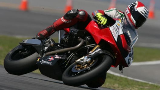 La supertwin dell'Aquila vinse due volte alla Bott di Daytona, nel 2006 e nel 2007