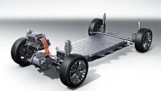 Il motore elettrico da 109 Cv è alimentato da una batteria da 41,3 kWh