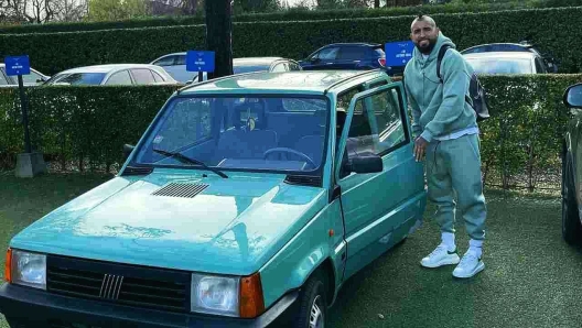 Arturo Vidal e la sua Fiat Panda