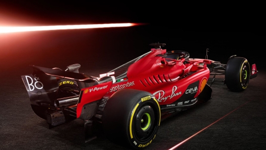 Un vista posteriore della nuova Ferrari SF-23