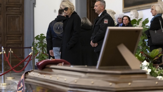 Maria De Filippi alla camera ardente di Maurizio Costanzo allestita presso la Sala della Protomoteca in Campidoglio, Roma, 26 febbraio 2023. ANSA/ MASSIMO PERCOSSI