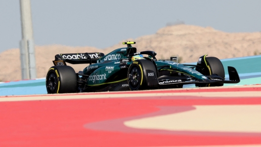 Aston Martin's Spanish driver Fernando Alonso drives during the first practice session of the Bahrain Formula One Grand Prix at the Bahrain International Circuit in Sakhir on March 3, 2023. (Photo by Giuseppe CACACE / AFP)