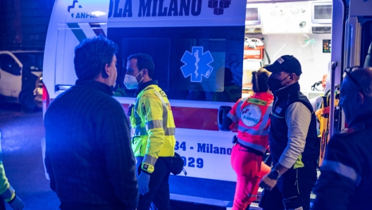 Accoltellamento in seguito a tentata rapina in viale Brianza a Milano, 6 marzo 2023. ANSA/Davide Canella