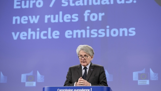 epa10297722 Internal Market Commissioner Thierry Breton holds a press conference on Euro-7 car Pollution emission standards in Brussels, Belgium, 10 November 2022.  EPA/THIERRY MONASSE