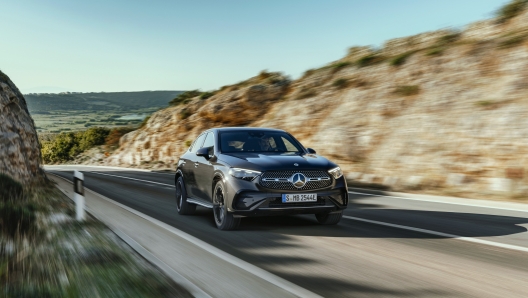 AMG-Line; Exterieur: Graphitgrau; Interieur: Leder sienabraun/schwarz // AMG line; exterior: graphite grey; interior: leather siena brown/black