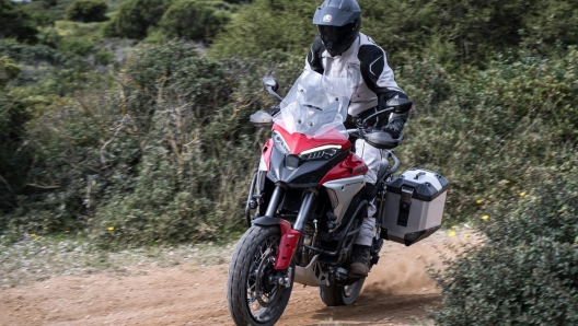 Alla guida della nuova Ducati Multistrada V4 Rally