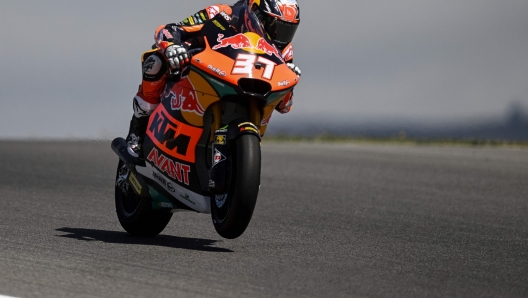 Kalex Spanish rider Pedro Acosta competes in the Moto2 race of the Portuguese Grand Prix at the Algarve International Circuit in Portimao, on March 26, 2023. (Photo by PATRICIA DE MELO MOREIRA / AFP)