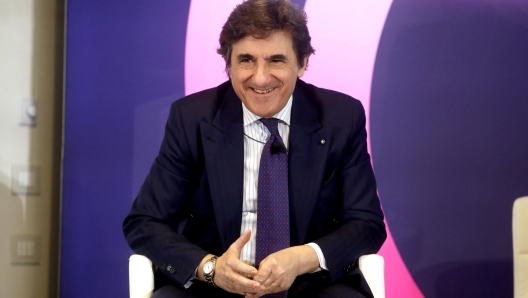 Urbano Cairo all'evento "Ieri Oggi Domani" con la presentazione della nuova maglia azzurra del miglior scalatore del Giro d'Italia organizzato da Banca Mediolanum a Palazzo Biandrà a Milano, 8 marzo 2023.ANSA/MOURAD BALTI TOUATI