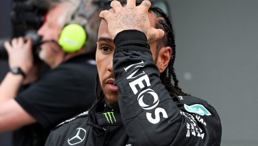 Mercedes' British driver Lewis Hamilton reacts after taking third position after the qualifying session of the 2023 Formula One Australian Grand Prix at the Albert Park Circuit in Melbourne on April 1, 2023. (Photo by WILLIAM WEST / AFP) / -- IMAGE RESTRICTED TO EDITORIAL USE - STRICTLY NO COMMERCIAL USE --