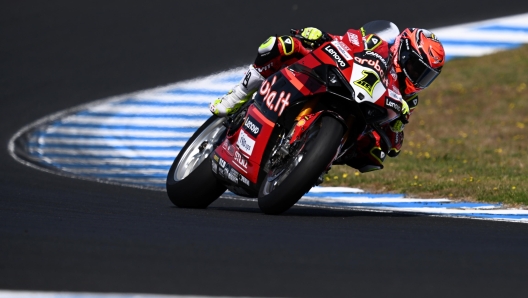 Alvaro Bautista in azione sulla Ducati. EPA