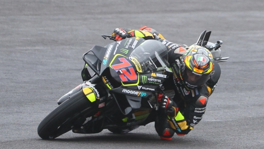 epa10553955 Marco Bezzecchi of Mooney VR46 Racing Team competes  for the pole position of the MotoGP for the Motorcycling Grand Prix of Argentina in Termas de Rio Hondo, Argentina, 01 April 2023.  EPA/JUAN IGNACIO RONCORONI