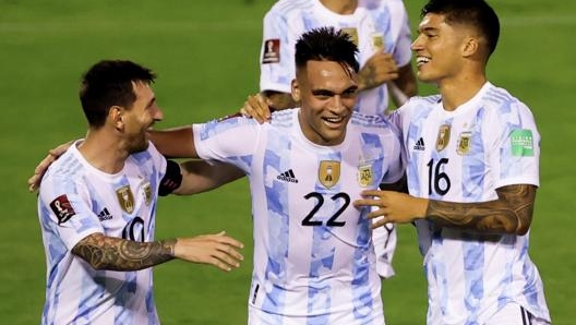 Lionel Messi, Lautaro e Corea con la nazionale argentina. Epa