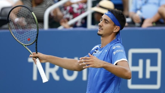 Nella gara degli ottavi di finale del torneo di tennis Atp di Winston-Salem, Lorenzo Sonego esce sconfitto contro Cressy per 7-6 2-6 6-7. Guarda gli highlights del match