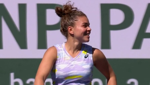 Dopo un primo set opaco, Jasmine Paolini batte la numero 3 al mondo Aryna Sabalenka al secondo turno di Indian Wells (2-6, 6-3, 6-3): quella con la bielorussa è la vittoria più prestigiosa in carriera per l'azzurra. Guarda gli highlights del match