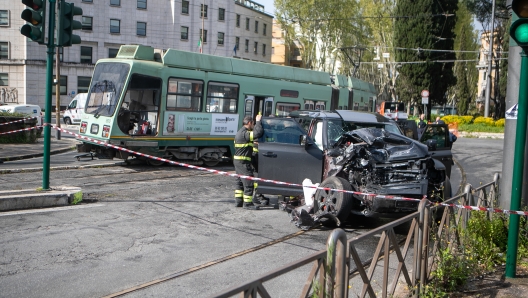 ROMA 16-04-2023 INCIDENTE IMMOBILE PIAZZA CINQUE GIORNATE - ROMA 16-04-2023 INCIDENTE IMMOBILE PIAZZA CINQUE GIORNATE - fotografo: BENVENUTI/LAPRESSE