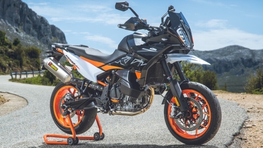 La nuova KTM 890 SMT 2023