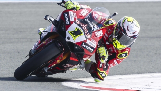 Alvaro Bautista in azione ad Assen con la Ducati. EPA