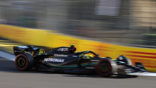 epa10596990 British Formula One driver Lewis Hamilton of Mercedes-AMG Petronas steers his car during the qualifying session of the 2023 Formula One Grand Prix of Azerbaijan at the Baku City circuit, Azerbaijan, 28 April 2023.  EPA/ALI HAIDER