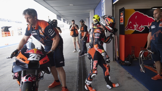 JEREZ DE LA FRONTERA, SPAIN - APRIL 28: Dani Pedrosa of Spain and Red Bull KTM Factory Racing  returns in box during the MotoGP Of Spain - Free Practice on April 28, 2023 in Jerez de la Frontera, Spain. (Photo by Mirco Lazzari gp/Getty Images)