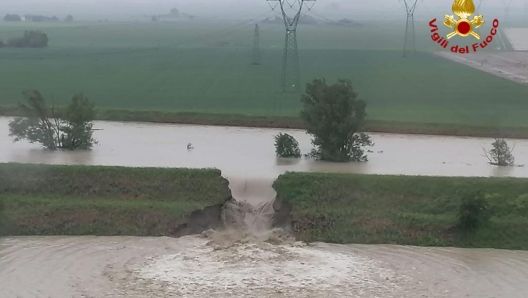 Grandine e nubifragi sull'Emilia Romagna, 02 maggio 2023. Molti gli interventi dei Vigili del Fuoco nel bolognese e nel ravennate.   NPK    Vigili del Fuoco  +++ATTENZIONE LA FOTO NON PUO' ESSERE PUBBLICATA O RIPRODOTTA SENZA L'AUTORIZZAZIONE DELLA FONTE DI ORIGINE CUI SI RINVIA+++   +++NO SALES; NO ARCHIVE; EDITORIAL USE ONLY+++