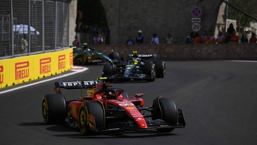 Ferrari's Spanish driver Carlos Sainz Jr steers his car during the Formula One Azerbaijan Grand Prix at the Baku City Circuit in Baku on April 30, 2023. (Photo by NATALIA KOLESNIKOVA / AFP)