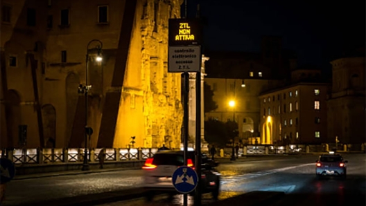 Un varco ZTL nel centro di Roma. Getty