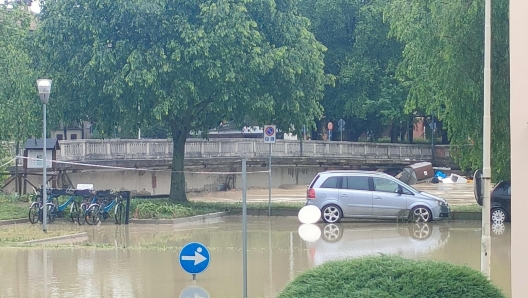 The streets of Faenza flooded, near Ravenna, Italy, 17 May 2023. It is continuing to rain heavily on the areas most affected by the flood, between the provinces of Forlì-Cesena and Ravenna. In Faenza in particular, the incessant rain also complicates rescues. An attenuation of the disturbance in the afternoon is expected.   ANSA/TOMMASO ROMANIN