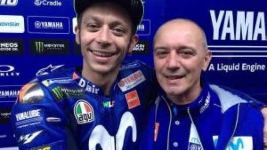 Luca Cadalora e Valentino Rossi nel box Yamaha in MotoGP