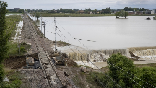 Le campagne a Bagnacavallo ricoperte da un fiume di acqua, a seguito del maltempo, Ravenna, 18 maggio 2023.  ANSA/ FABRIZIO ZANI