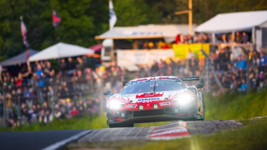 La Ferrari in azione alla 24 Ore del Nurburgring