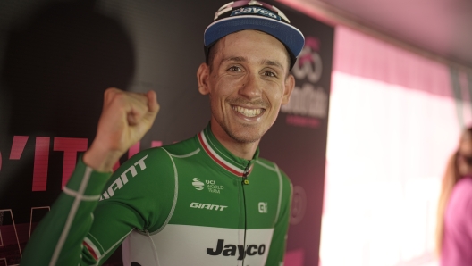 Foto Marco Alpozzi/LaPresse 25 Maggio 2023 - Oderzo, Italia - Sport - Ciclismo - Giro d?Italia 2023 - Edizione 106 - Tappa 18 - da Oderzo a Val di Zoldo Nella foto: ZANA Filippo (ITA)TEAM JAYCO ALULA, vincitore della  18ma tappa  May 25, 2023 Oderzo, Italy - Sport - Cycling - Giro d?Italia 2023 - 106th Edition - Stage 18 - From Oderzo to Val di Zoldo In the pic: ZANA Filippo (ITA)TEAM JAYCO ALULA, winner of the 18th stage