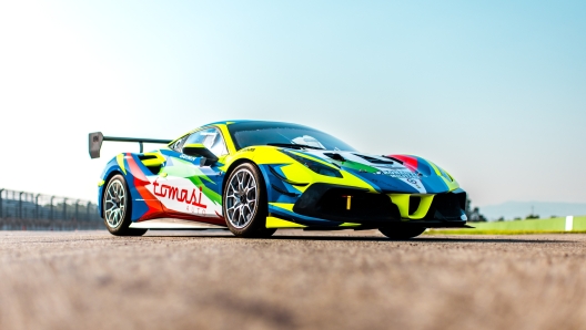 La Ferrari 400 Challenge Evo di Matteo Cressoni per l'Aeronautica Militare