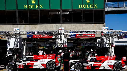 La Toyota Gazoo Racing Gr010 Hybrid impegnata nei test a Le Mans