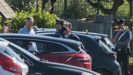 Foto Valentina Stefanelli /LaPresse  7 Giugno 2023 Roma, Italia - Cronaca -Roma, Bambina ritrovata morta nella macchina davanti l'asilo Luinetti alla Cecchignola. Nella foto il parcheggio dell'asilo e la macchina dove è stata ritrovata la bambina - Roma, Bambina ritrovata morta nella macchina davanti l'asilo Luinetti alla Cecchignola - fotografo: Stefanelli/Lapresse