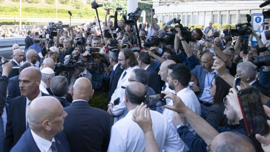 Roma - Papa Francesco esce dal Gemelli - Papa Francesco esce dal Gemelli - fotografo: Giuliano Benvegnù