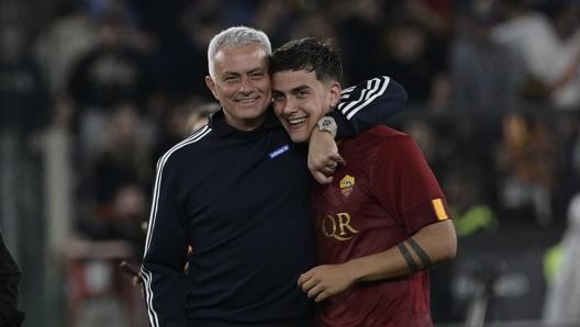 Mou con Dybala. Lapresse