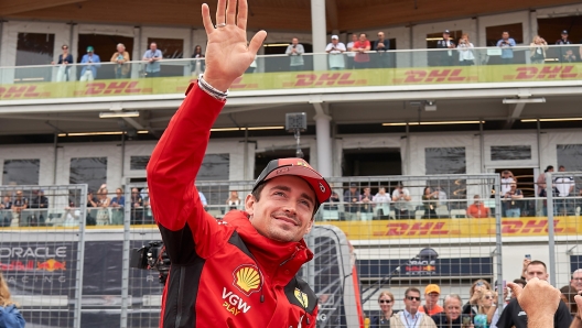 epa10698680 Monegasque Formula One driver Charles Leclerc of Scuderia Ferrari attends the drivers' parade prior the Formula 1 Grand Prix of Canada, at the Circuit Gilles-Villeneuve race track in Montreal, Canada, 18 June 2023.  EPA/ANDRE PICHETTE