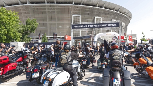 L'ingresso con benvenuto alla Puskas Arena