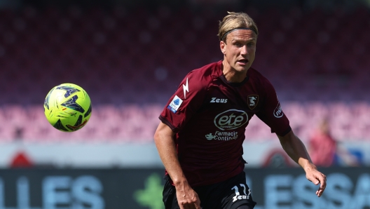 Foto Alessandro Garofalo/LaPresse 22 aprile 2023 Salerno, Italia sport calcio Salernitana vs Sassuolo  - Campionato di calcio Serie A Tim 2022/2023 - Stadio Arechi. Nella foto: Erik Botheim (US Salernitana 1919);      April 22 2023 Salernitana vs Sassuolo - Italian Football Championship League league  A  2022/2023 - Arechi stadium. In the pic: Erik Botheim (US Salernitana 1919);