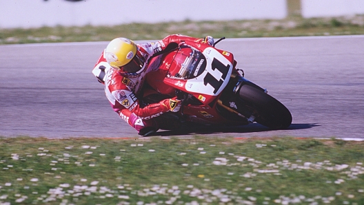 Kocinski a Misano nel 1996 sulla Ducati quando chiuse terzo con sei vittorie al debutto in Sbk