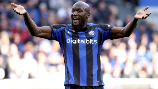 Inter MilanÂ?s Romelu Lukaku reacts during the Italian serie A soccer match between Fc Inter  and Fiorentina Giuseppe Meazza stadium in Milan, 1 April  2023. ANSA / MATTEO BAZZI