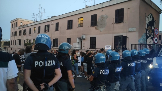 Il corteo per ricordare Michelle Causo, la ragazza di 17 anni uccisa un mese fa nel quartiere Primavalle, a Roma, 28 luglio 2023. ANSA