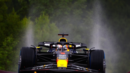 SPA, BELGIUM - JULY 28: Max Verstappen of the Netherlands driving the (1) Oracle Red Bull Racing RB19 on track during qualifying ahead of the F1 Grand Prix of Belgium at Circuit de Spa-Francorchamps on July 28, 2023 in Spa, Belgium. (Photo by Mark Thompson/Getty Images)