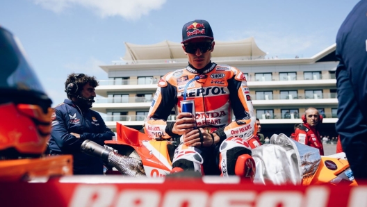 Marc Marquez, 30 anni, in sella alla Honda prima del via (foto Hrc)