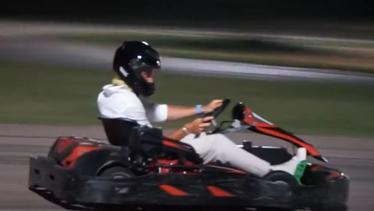 Charles Leclerc, 25 anni, in azione sui kart in Sardegna (foto YouTube Gianluca Laconi)