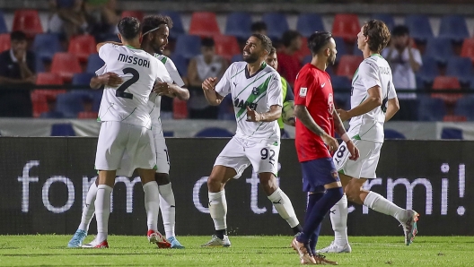 Foto Francesco Arena/LaPresse 13-08-2023 - Cosenza, Italia - Sport, calcio - Cosenza Vs Sassuolo - Coppa Italia Frecciarossa 2023/2024 - Stadio San Vito Marulla. Nella foto: esultanza di Ceide dopo il gol 2-3  August, 13 2023 - Cosenza, Italy - sport, soccer - Cosenza vs Sassuolo - Frecciarossa Italian Cup 2023 / 2024 - San Vito Marulla stadium. In the pic: Ceide celebrates goal 2-3