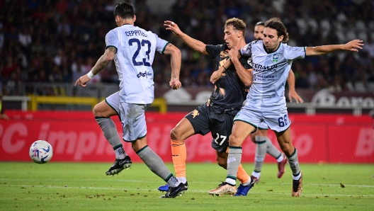 Foto Marco Alpozzi/LaPresse 14 Agosto 2023 -Torino, Italia - sport - ESCLUSIVA TORINO FC - Torino Vs Feralpisaloâ - trentaduesimi di Coppa Italia FRECCIAROSSA 2023/2024  - stadio Olimpico Grande Torino. Nella foto:     Luca Ceppitelli (Feralpisaloâ)Mergim Vojvoda(Torino Fc);Federico Bergonzi (Feralpisalo')  August 14, 2023 Turin, Italy - sport soccer - EXCLUSIVE TORINO FC Torino Vs Feralpisaloâ - talian Football first round of the Italian cup 2023/2024 FRECCIAROSSA - Olimpico Grande Torino stadium.  In the pic:       Luca Ceppitelli (Feralpisaloâ)Mergim Vojvoda(Torino Fc);Federico Bergonzi (Feralpisalo')