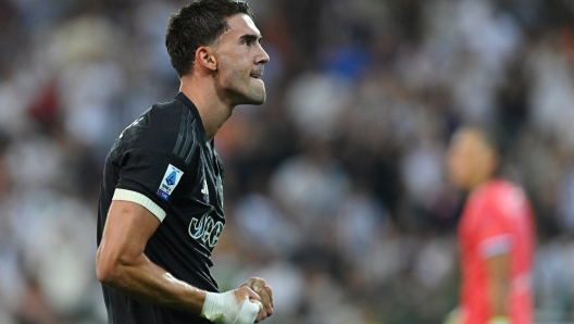 UDINE, ITALY - AUGUST 20: Dusan Vlahovic of Juventus celebrates after scoring the team's second goal from the penalty spot during the Serie A TIM match between Udinese Calcio and Juventus at Dacia Arena on August 20, 2023 in Udine, Italy. (Photo by Alessandro Sabattini/Getty Images)