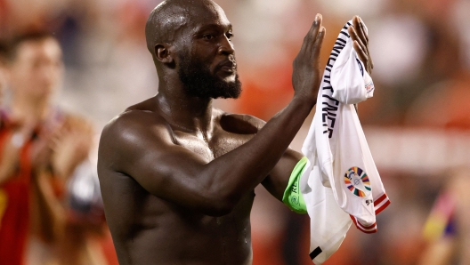 Belgium's forward Romelu Lukaku gestures at the end of the UEFA Euro 2024 group F qualification football match between Belgium and Austria at the King Baudouin Stadium in Brussels, on June 17, 2023. (Photo by KENZO TRIBOUILLARD / AFP)