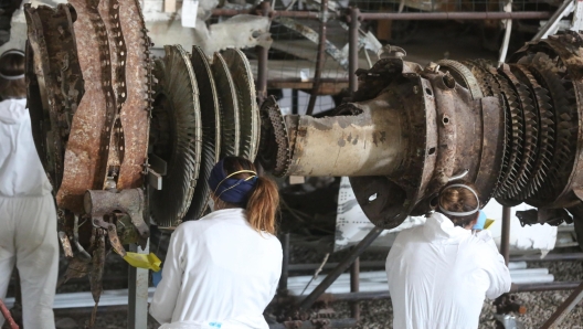 Presentazione alla stampa dell'esito della prima tranche di lavori di manutenzione e ripulitura, effettuati sui resti del velivolo DC-9 Itavia al Museo per la Memoria di Ustica di Bologna, 12 ottobre 2018. ANSA-ARCHIVIO/GIORGIO BENVENUTI